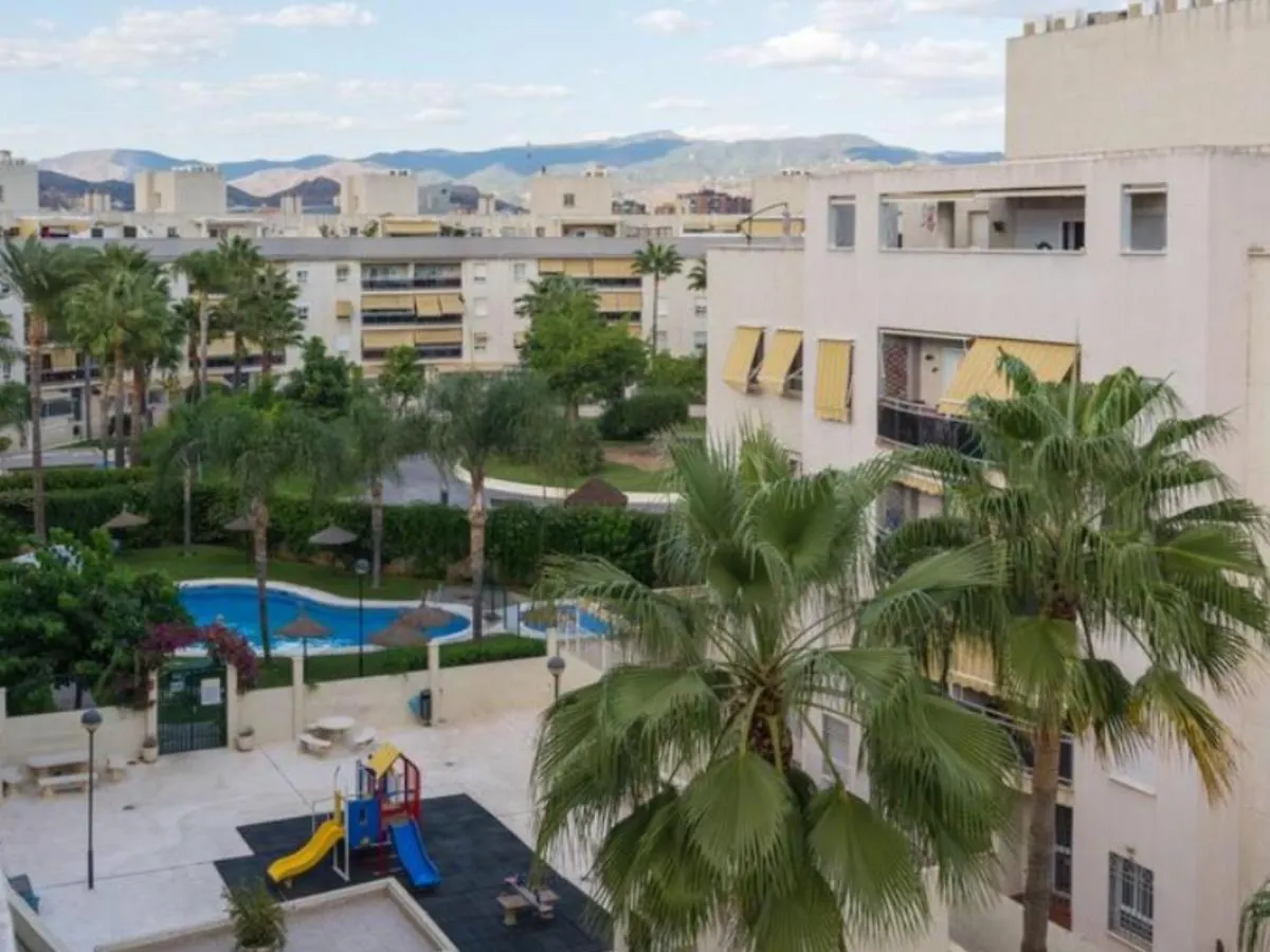 Lujoso Atico Playa-Parking Gratis Apartment Malaga