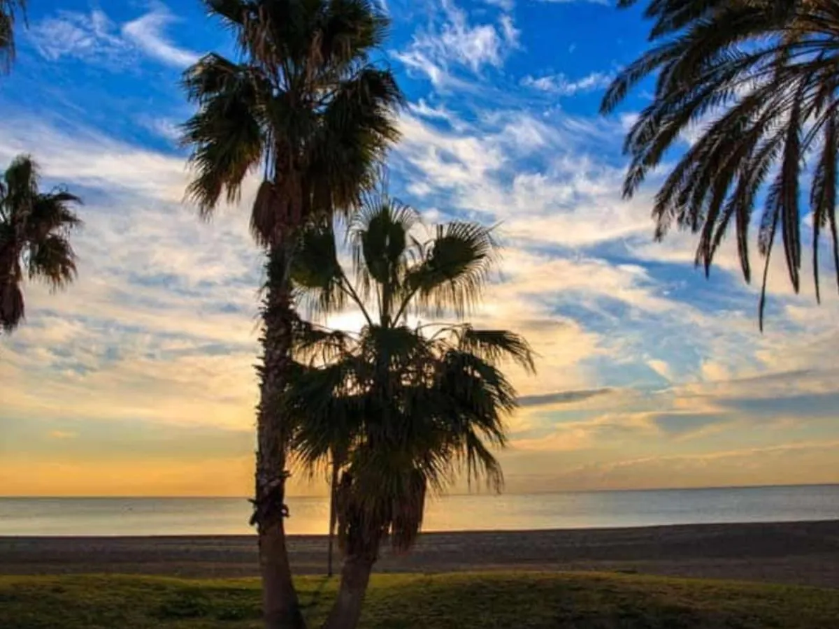 Lujoso Atico Playa-Parking Gratis Apartment Malaga